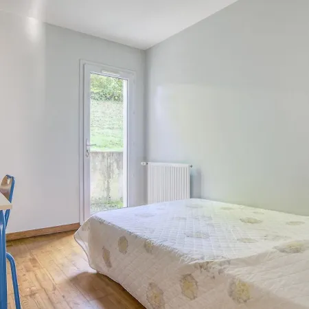 Bel Renove Avec Terrasse Et Parking A St Jean De Luz - Fr-1-4-499
